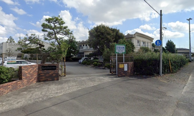 小学校　島田市立初倉小学校（小学校）まで1813m