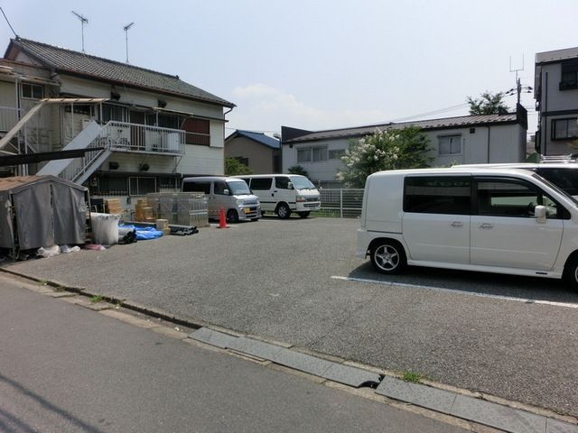 【エクセルＧの駐車場】