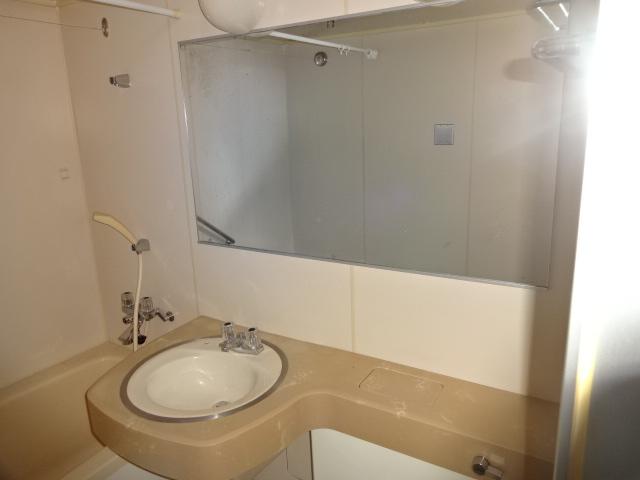 洗面設備　朝には欠かせませんね。