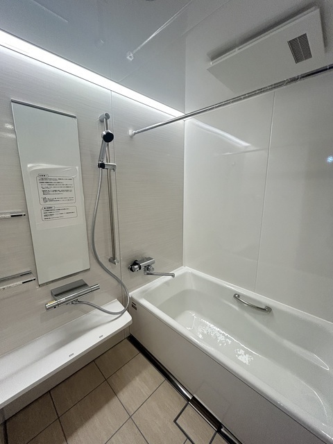 バス・シャワールーム　浴室