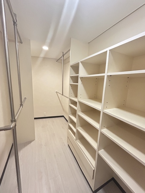 収納　ウォークインクローゼット