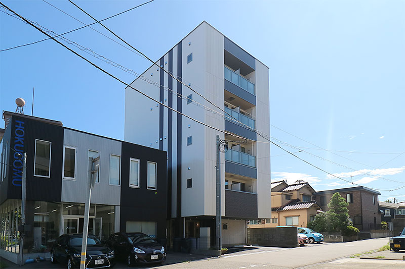 GREEN RESIDENCE 金沢駅西の建物外観