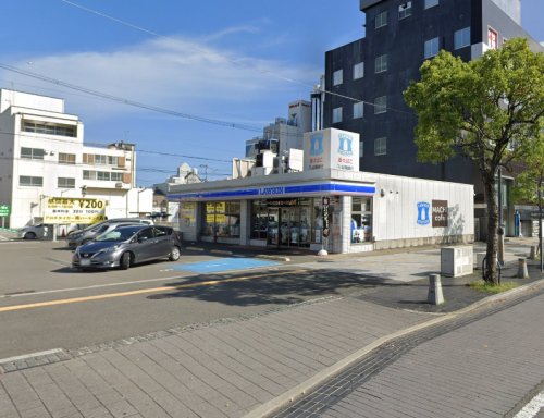 コンビニ　ローソン 和歌山友田町店（コンビニ）まで352m