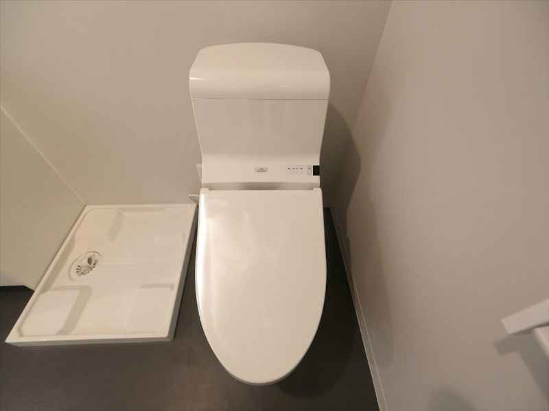 トイレ　温水洗浄暖房便座付トイレ