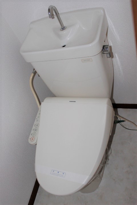 トイレ　シャワートイレ