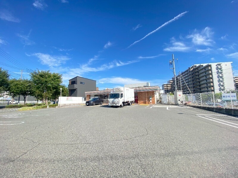 コンビニ　セブンイレブン神戸舞子坂1丁目店（コンビニ）まで702m