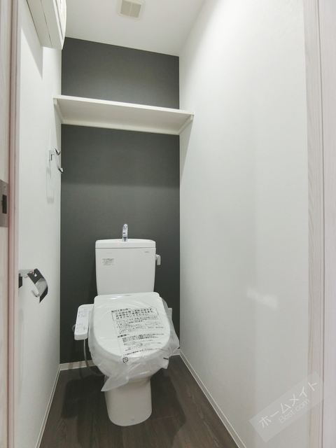 トイレ　温水洗浄便座付き♪