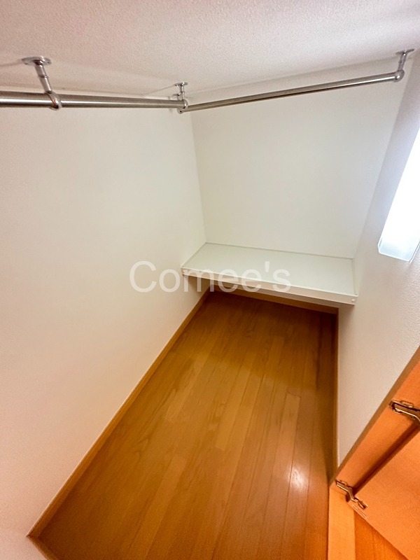 収納　ウォークインクローゼット