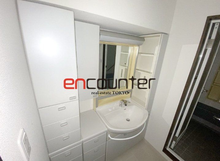 洗面設備　※同マンション別室参考写真