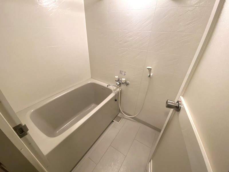 バス・シャワールーム　お部屋に浴室がございますが、大浴場もございます！