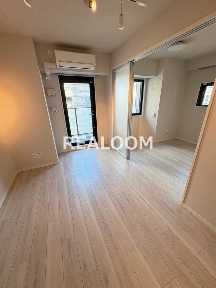 居室・リビング　写真と現況が異なる場合は現況優先となります。