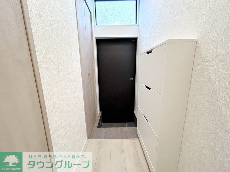 玄関　お部屋探しは株式会社　タウンハウジング　までお気軽にお問合…