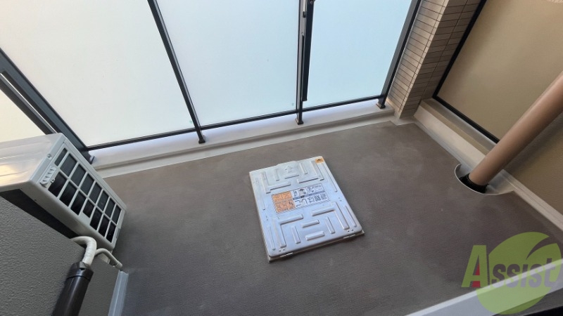 バルコニー　バルコニーです。洗濯物なども干せそうです。