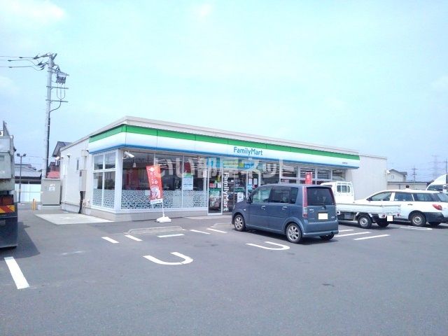 コンビニ　ファミリーマート 筑西布川店（コンビニ）まで407m