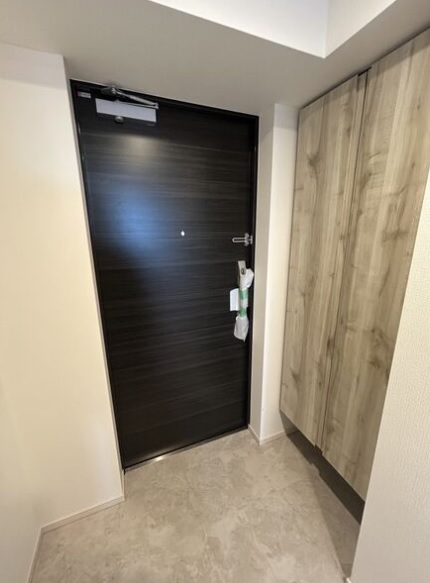 玄関　（写真は同物件イメージ）