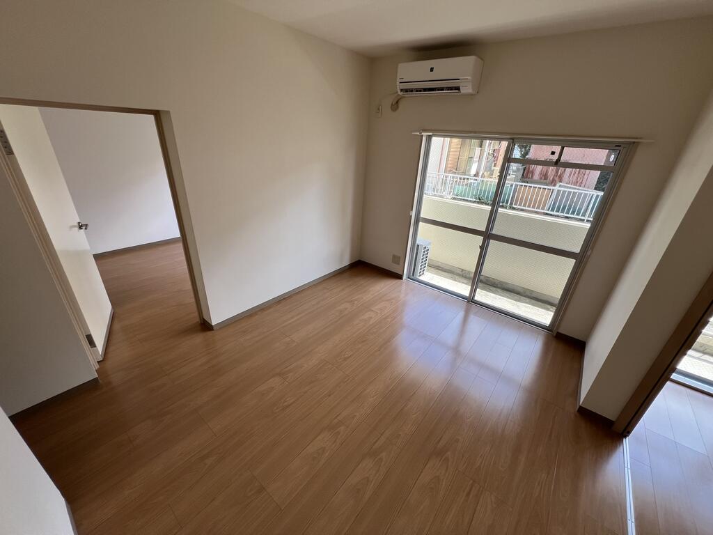 加藤マンションの居間写真
