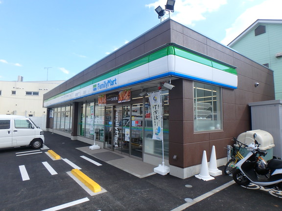 コンビニ　ファミリーマート宮前犬蔵1丁目店（コンビニ）まで1066m