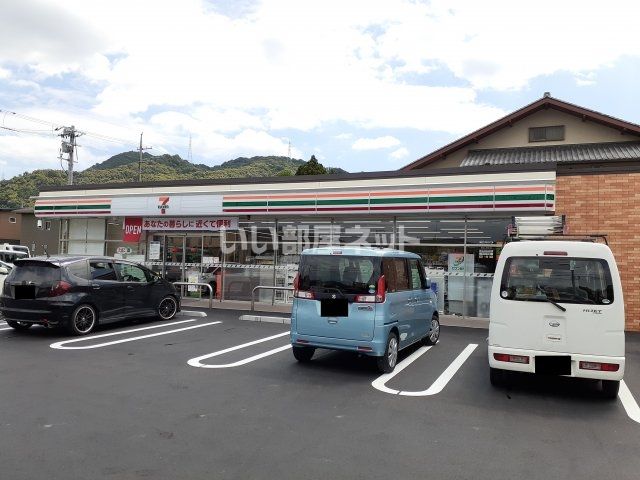 コンビニ　セブンイレブン 福山千田町店（コンビニ）まで667m