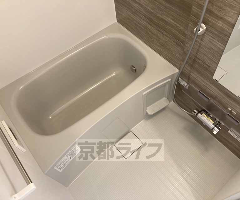 バス・シャワールーム　清潔感のある浴室です！