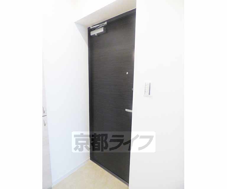 その他設備　しっかりとしたドア。