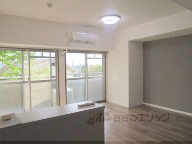 居室・リビング　リビング