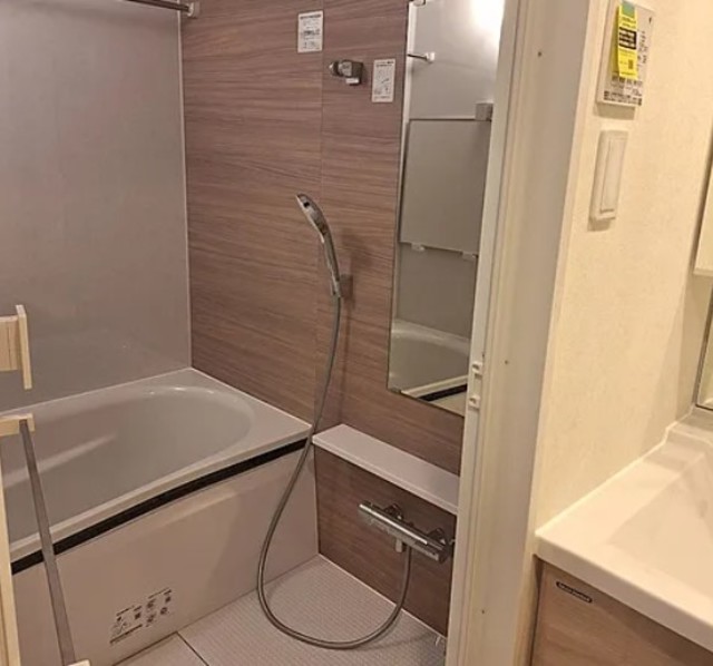 バス・シャワールーム