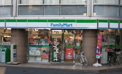 コンビニ　ファミリーマート 渋谷富ヶ谷一丁目店（コンビニ）まで119m