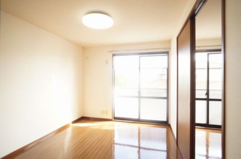 居室・リビング　お部屋探しはお気軽に当店にご相談ください