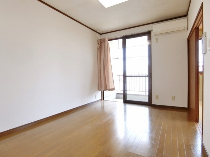 居室・リビング　図面と現状に相違がある場合には現状を優先