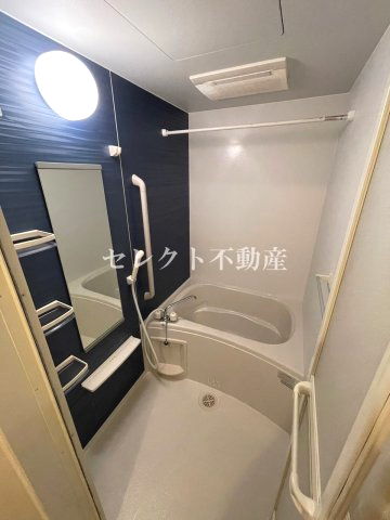 バス・シャワールーム　【ＮＭＯＮ　Ｂ】日々の疲れを癒すお風呂付です