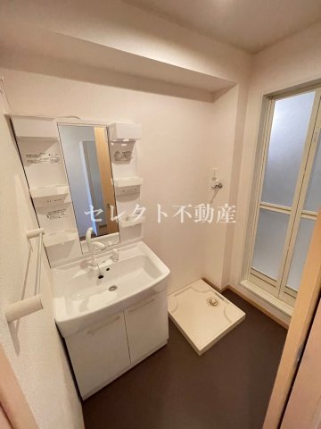 洗面設備　【ＮＭＯＮ　Ｂ】忙しい朝には欠かせない洗面所です