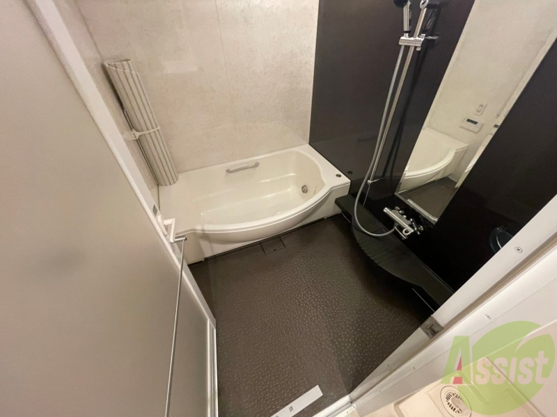 バス・シャワールーム　お風呂になります。一日の疲れを癒してくださいね。