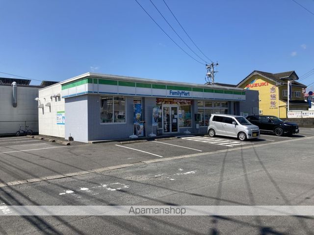 コンビニ　ファミリーマート大貫五丁目店（コンビニ）まで766m