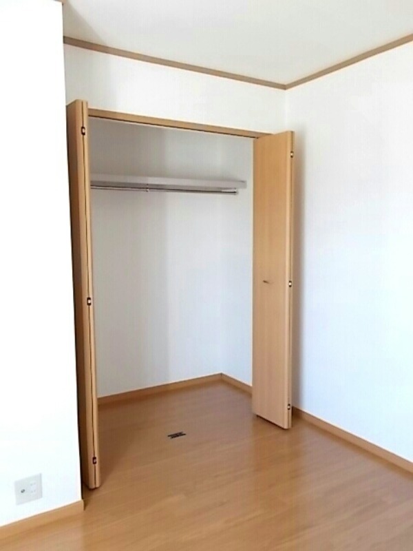 収納　図面と現状に相違がある場合には現状を優先