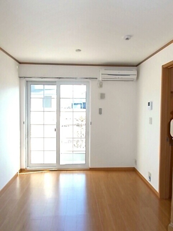 居室・リビング　図面と現状に相違がある場合には現状を優先