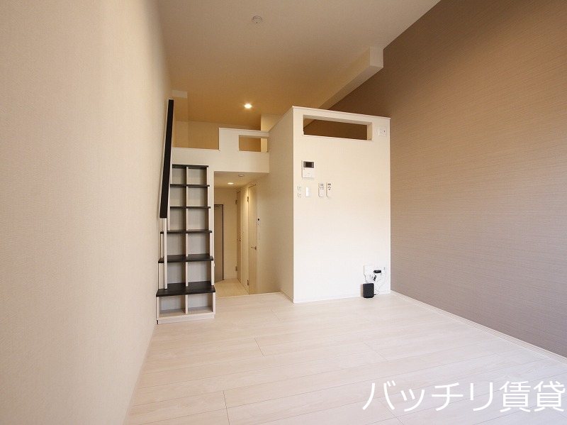 居室・リビング　同シリーズの別号室の画像。現況優先