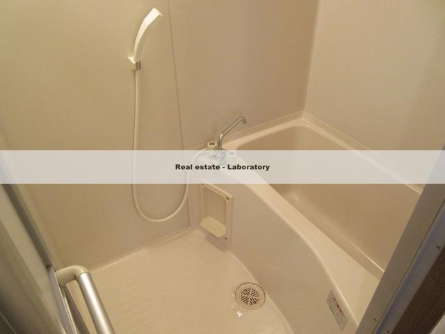 バス・シャワールーム　角部屋の参考写真です