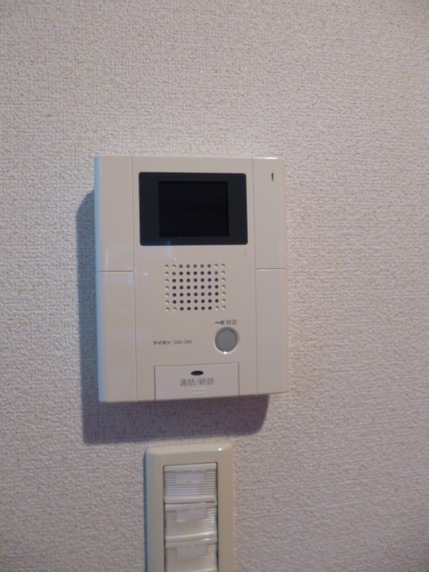 セキュリティ　TVモニターホン　　※写真は211号室です（反転）