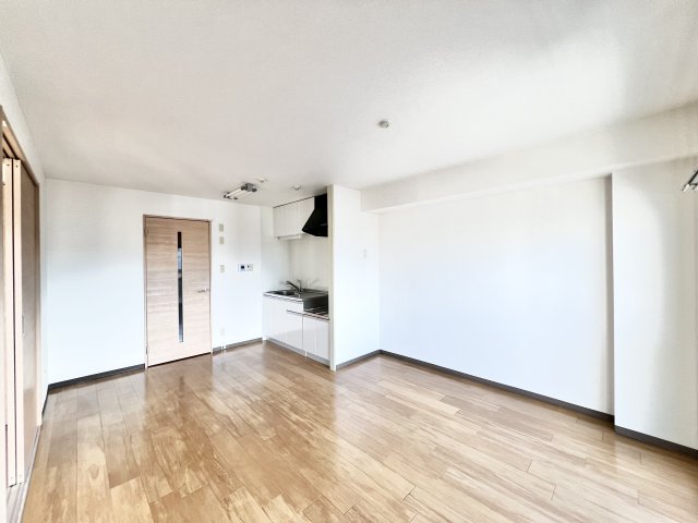居室・リビング　※別部屋参考写真