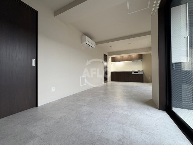 居室・リビング　HIT KITATANABE SIX　リビング