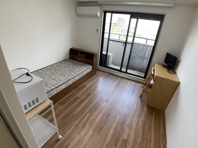 居室・リビング　東向きの洋室です♪