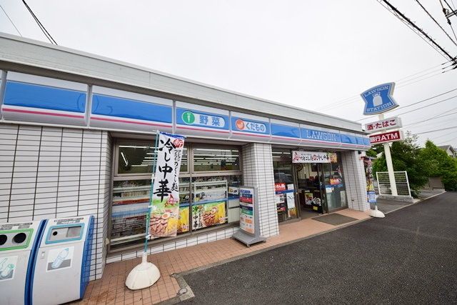 コンビニ　ローソン隼人高校入口店（コンビニ）まで377m