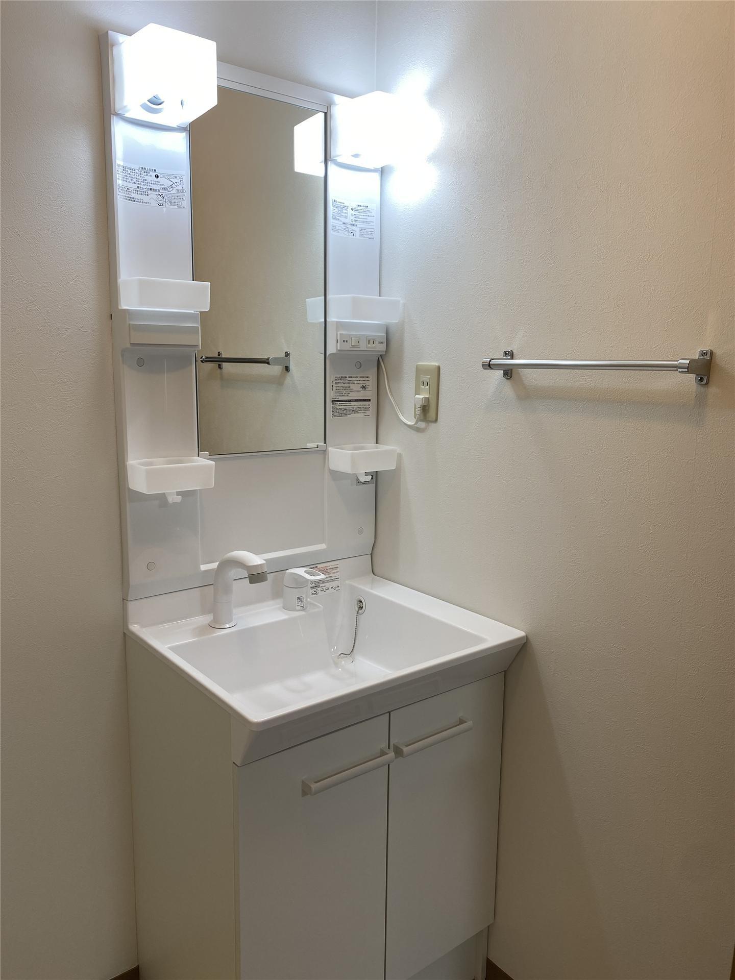 洗面設備　洗髪洗面化粧台