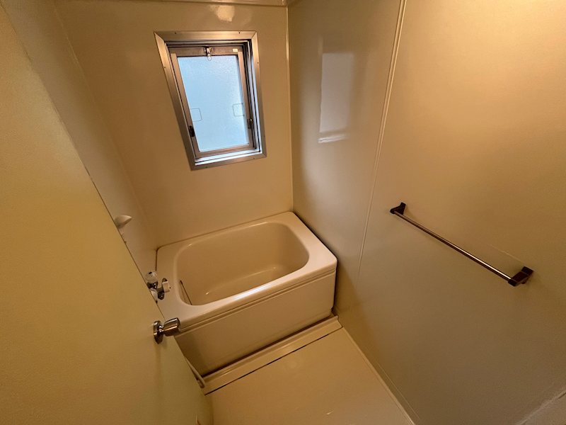 バス・シャワールーム　きれいな浴室です。