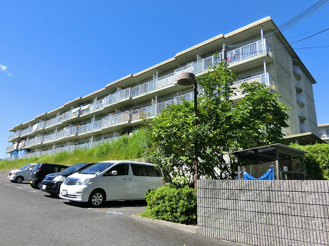 建物外観　南東向きで日当たり良好