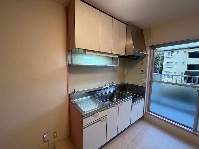 キッチン　大きなキッチンです。