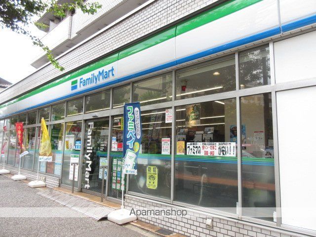 コンビニ　ファミリーマート（コンビニ）まで444m