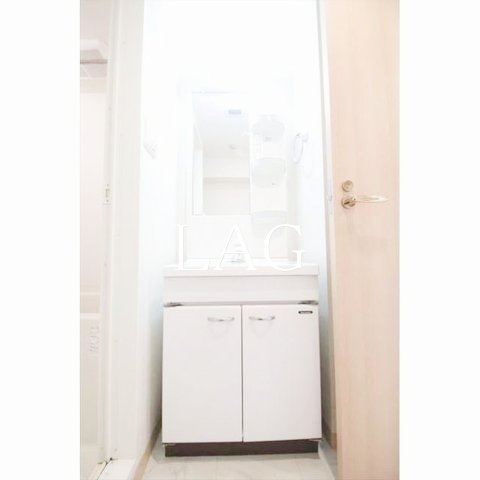 洗面設備　独立洗面台です。