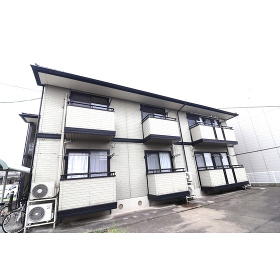 建物外観　南面バルコニー日当たり良好です。