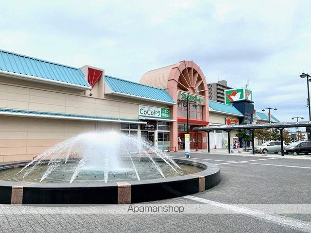 スーパー　（株）平和堂／フレンドマート能登川店（スーパー）まで516m